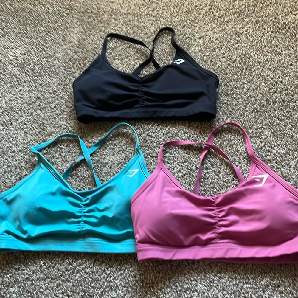 Bundle Gymshark women’s workout sports bra runched